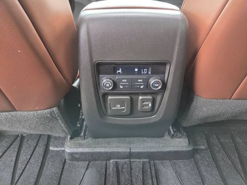 Used 2021 Buick Enclave Avenir w/ Avenir Technology Package AWD/4WD image 62