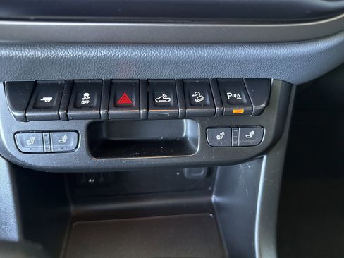 Used 2022 Chevrolet Colorado Z71 image 25