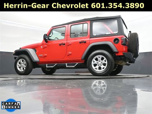 Used 2018 Jeep Wrangler Unlimited Sport image 41