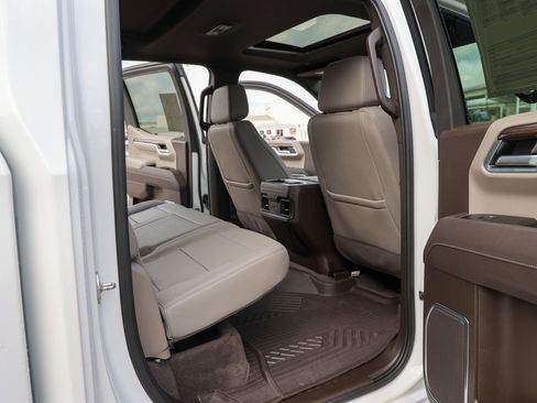 Used 2025 Chevrolet Silverado 1500 LT Trail Boss w/ LT Trail Boss Premium Package AWD/4WD image 44