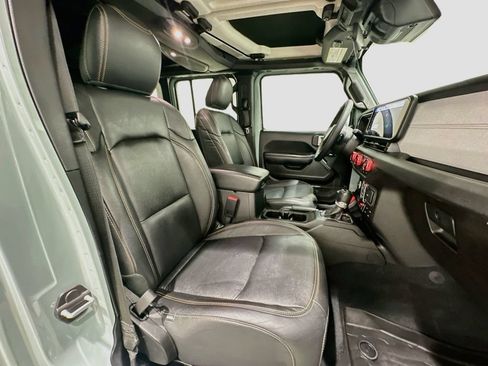 Used 2024 Jeep Wrangler Unlimited Sport AWD/4WD image 27