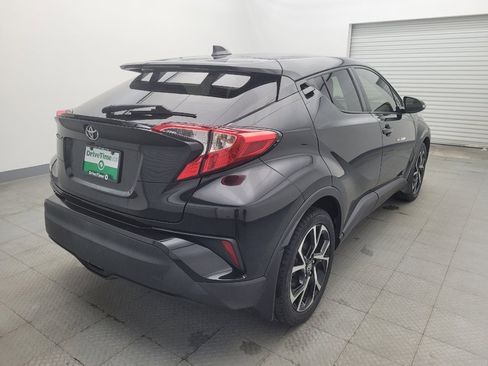 Used 2020 Toyota C-HR XLE image 9