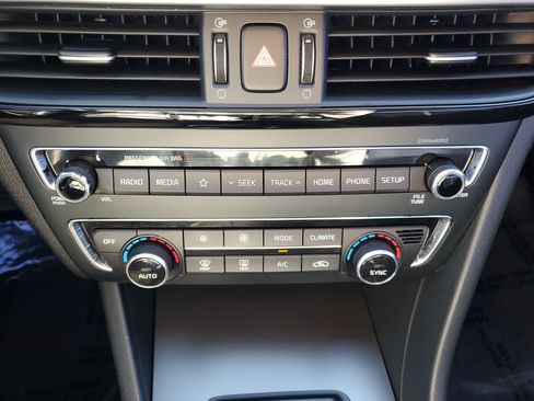 Used 2019 Kia Optima S image 33