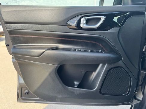 Used 2023 Jeep Compass Trailhawk image 28