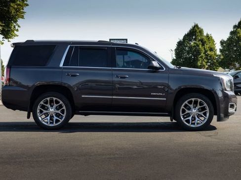 Used 2018 GMC Yukon Denali w/ Denali Ultimate Package AWD/4WD image 5