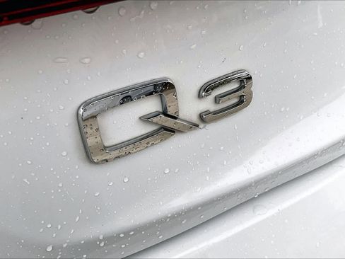 Used 2017 Audi Q3 2.0T Premium Plus w/ Premium Plus Package image 29