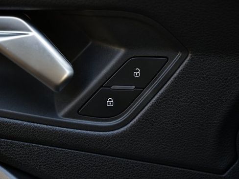 Certified 2025 Audi Q3 2.0T Premium w/ Convenience Package image 15