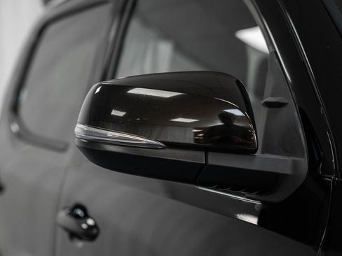 Used 2017 Toyota Tacoma TRD Off-Road w/ Tow Package (A/T) image 19