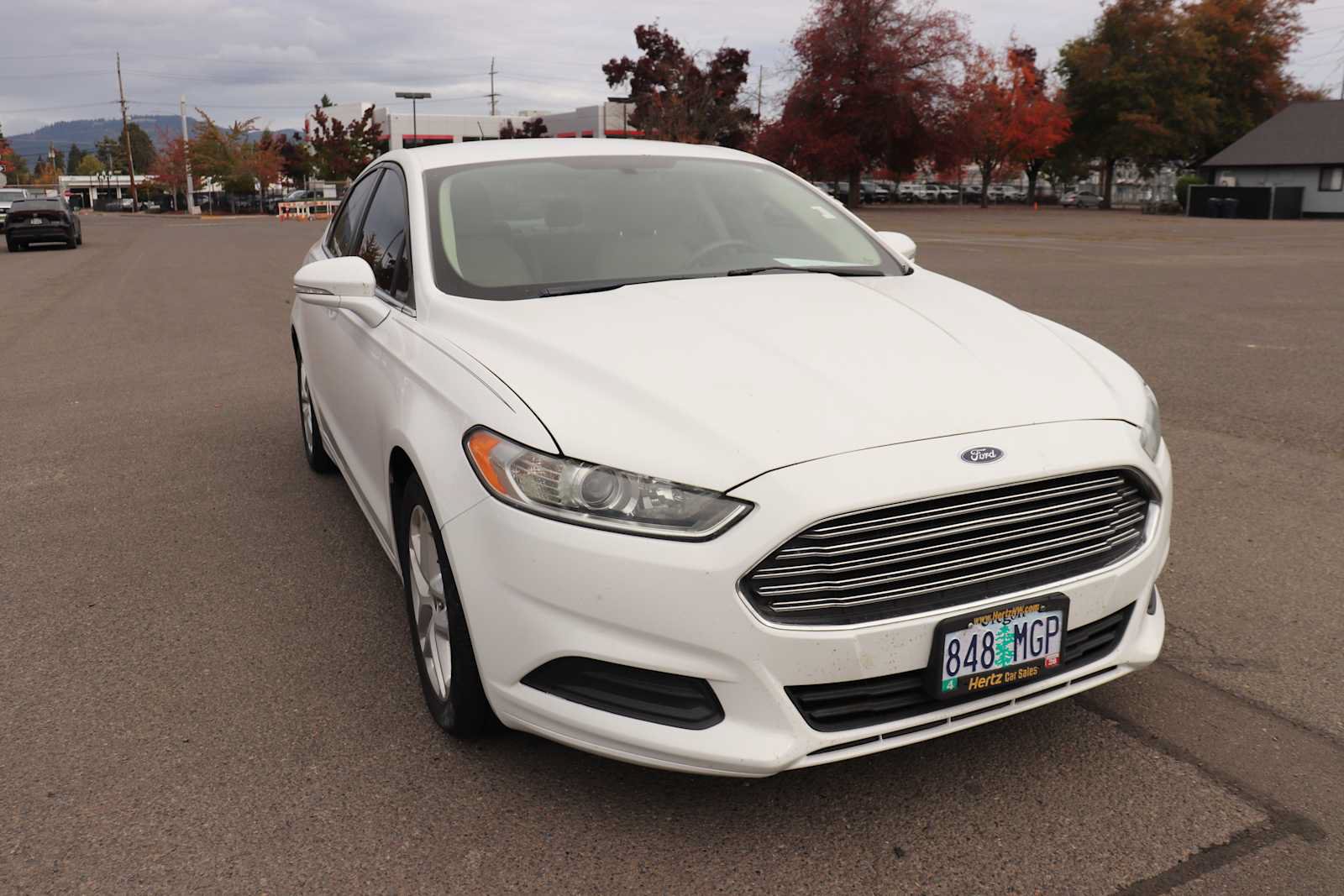 Used 2016 Ford Fusion SE FWD image 3