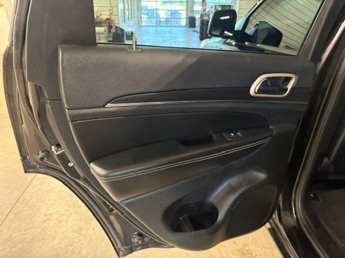 Used 2014 Jeep Grand Cherokee Limited w/ Trailer Tow Group IV AWD/4WD image 35