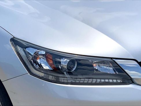 Used 2015 Honda Accord LX image 27