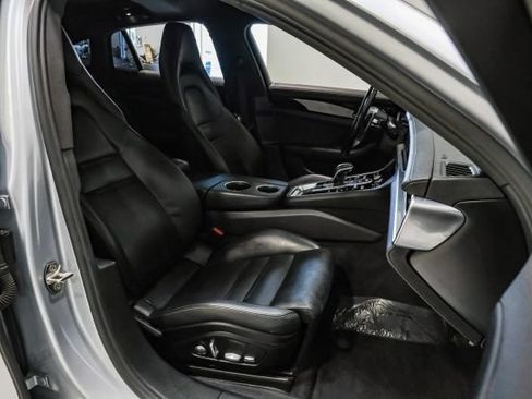 Used 2018 Porsche Panamera 4 AWD/4WD image 35