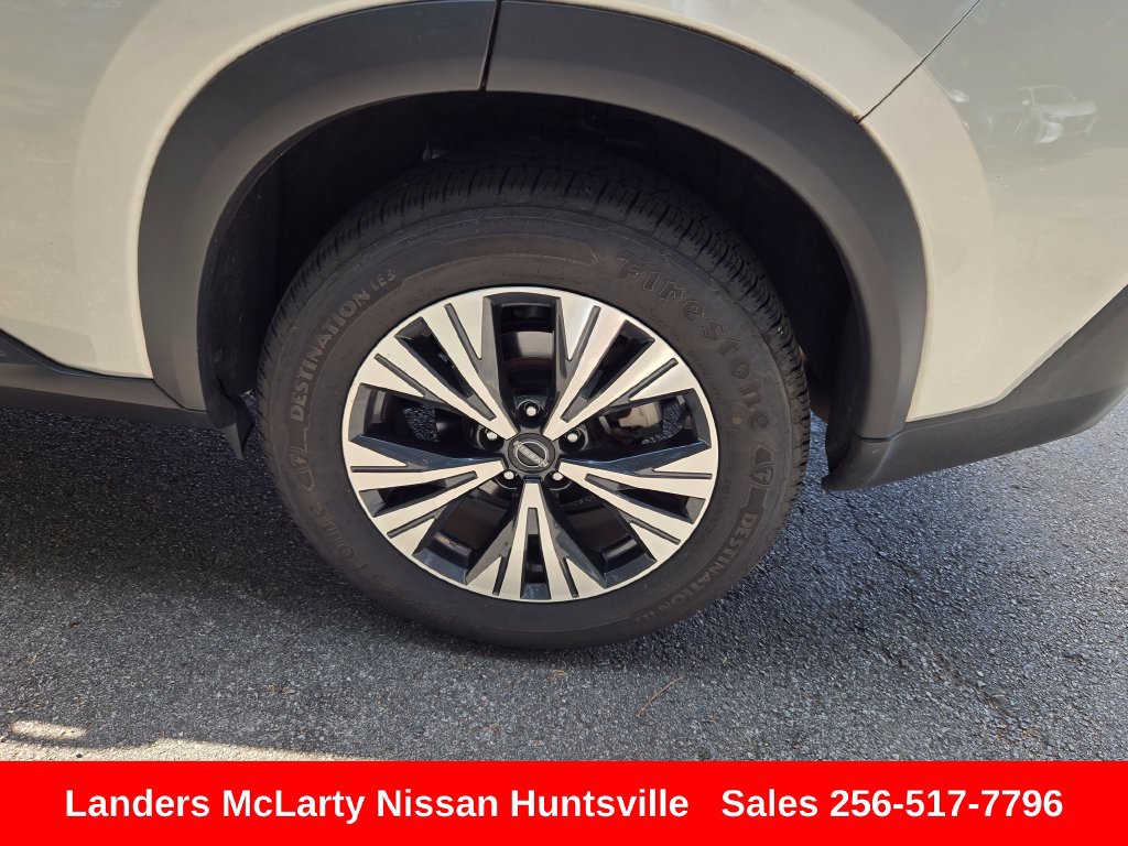 Used 2023 Nissan Rogue SV FWD image 12