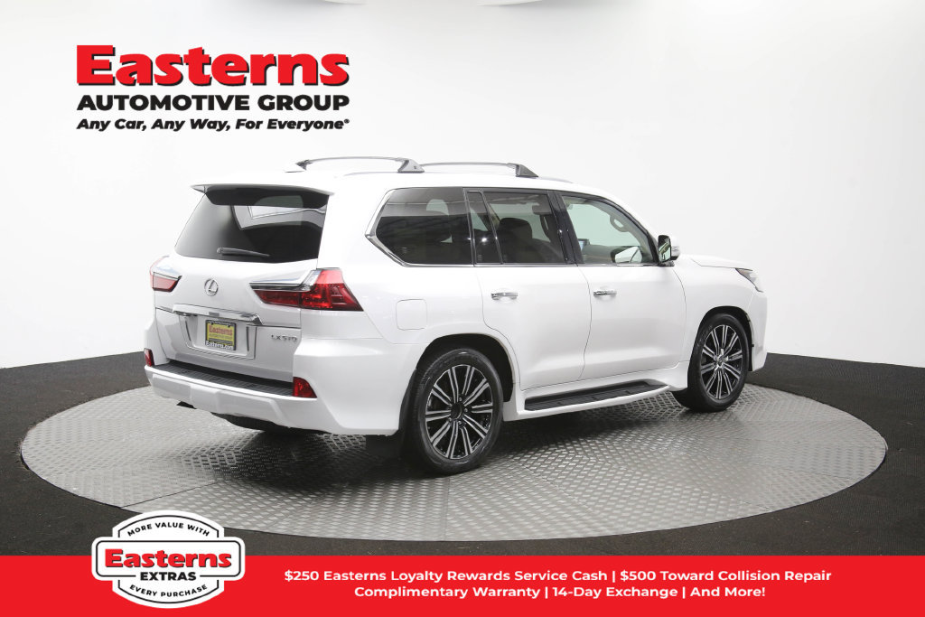 Used 2021 Lexus LX 570 4WD w/ Luxury Package image 52