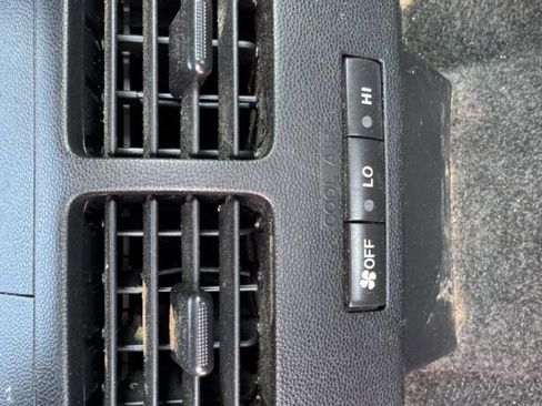 Used 2015 MAZDA MAZDA5 Touring image 8