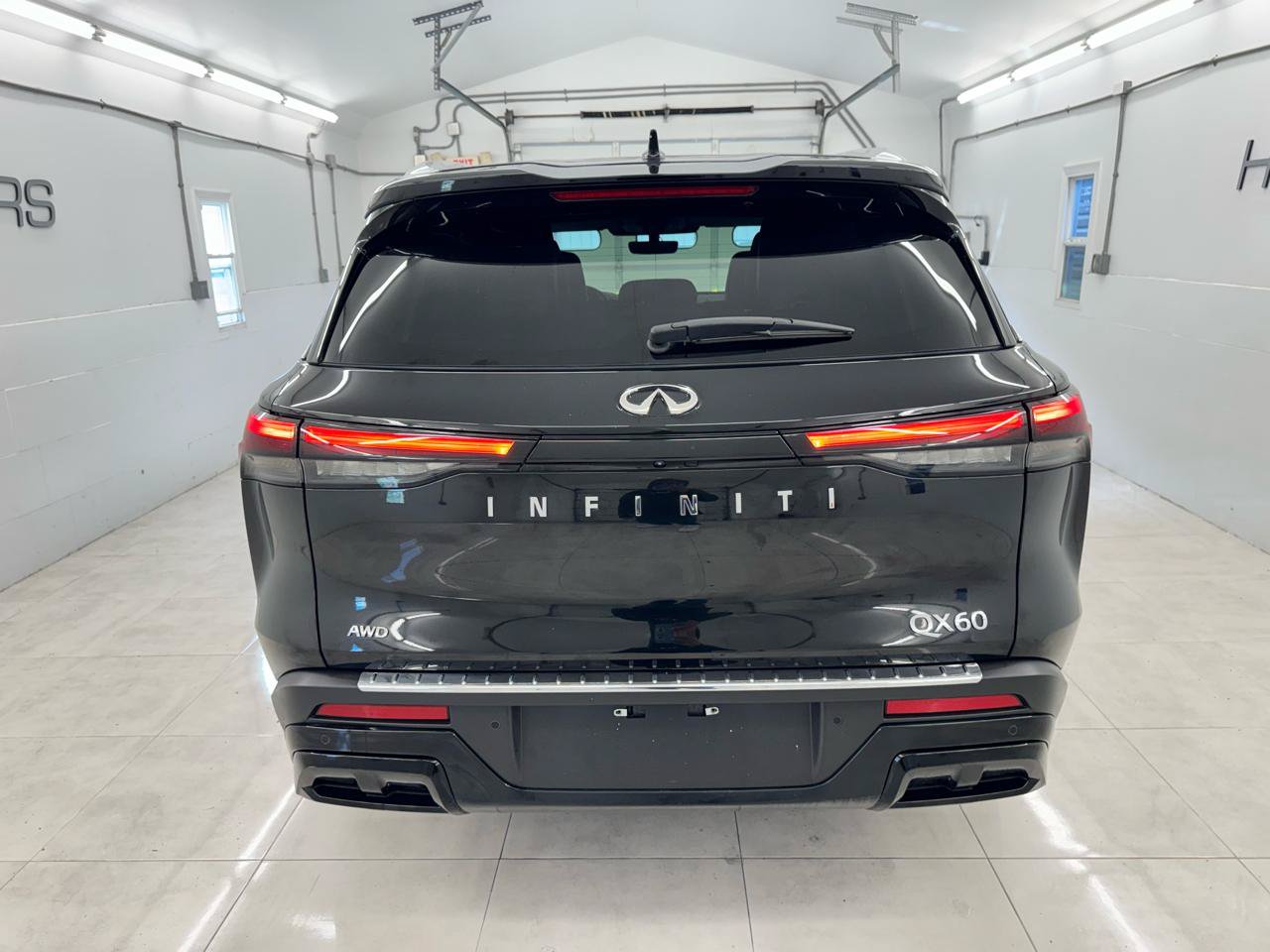 Used 2023 INFINITI QX60 Luxe w/ Cargo Package AWD/4WD image 6