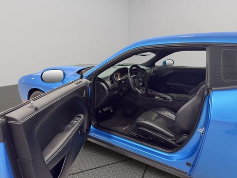 Used 2023 Dodge Challenger SRT Hellcat image 4
