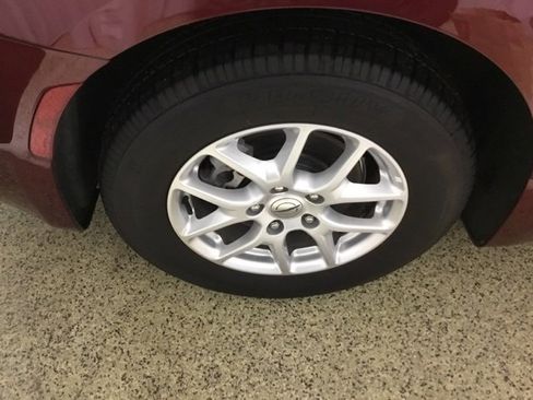 Used 2023 Chrysler Pacifica Touring-L image 21