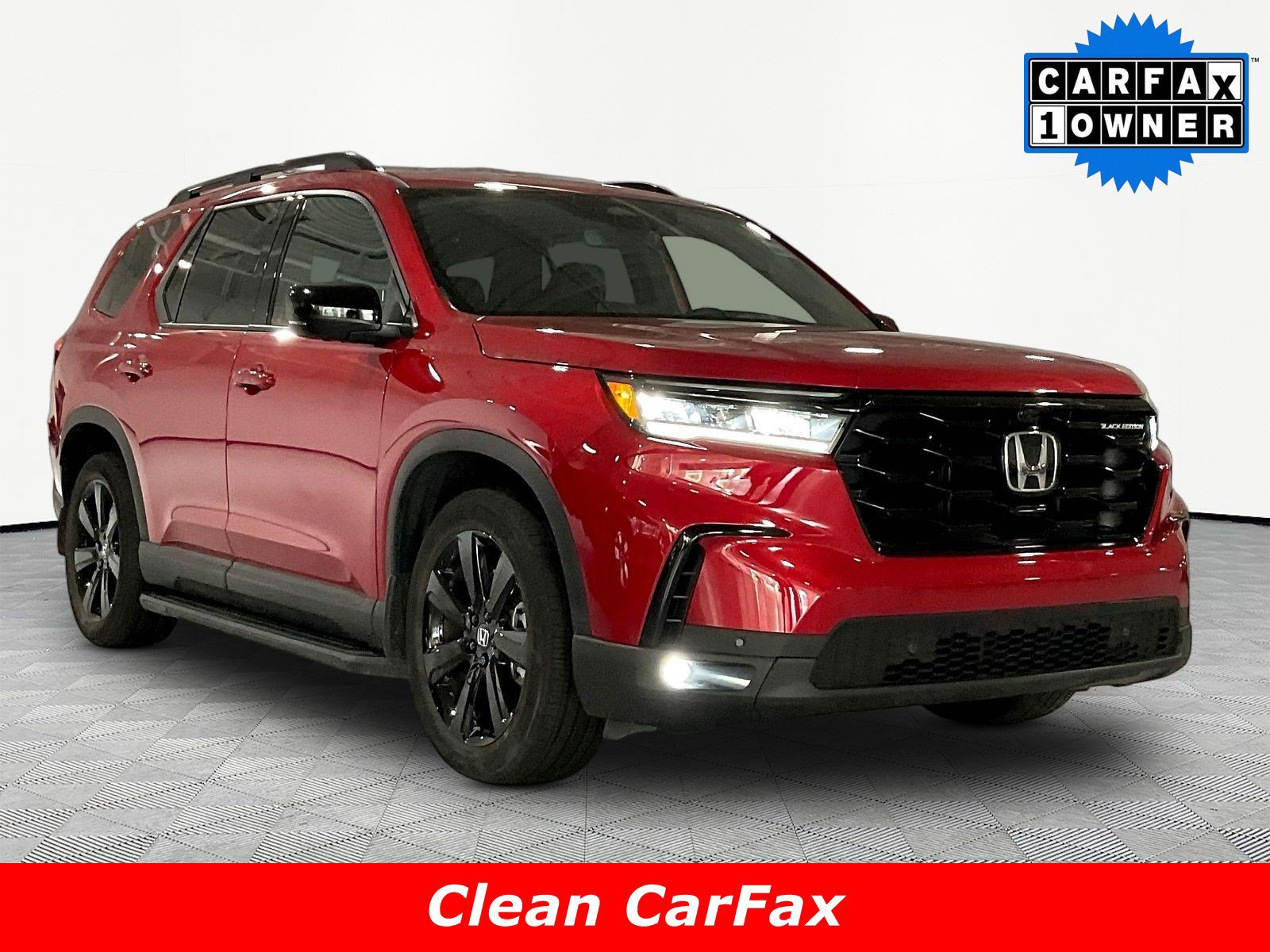 Used 2025 Honda Pilot Black Edition image 3
