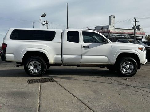 Used 2023 Toyota Tacoma SR image 3