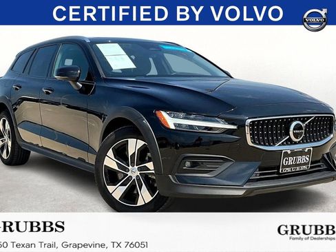Certified 2024 Volvo V60 B5 Cross Country Plus image 1