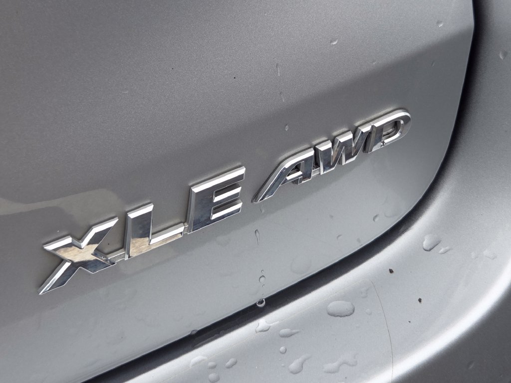 Used 2018 Toyota Highlander XLE AWD/4WD image 20