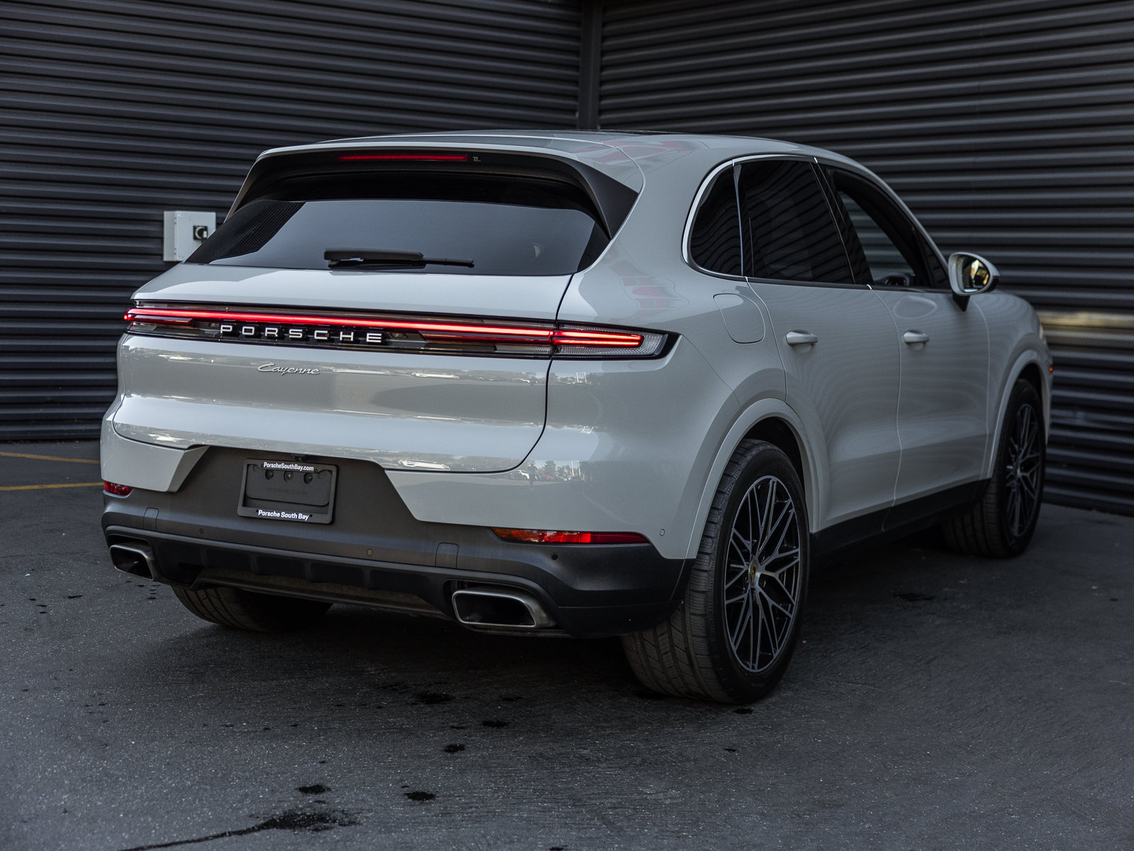 Certified 2024 Porsche Cayenne AWD/4WD image 10
