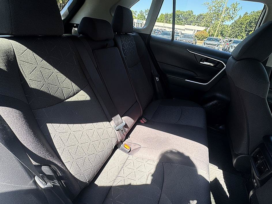 Certified 2021 Toyota RAV4 XLE w/ Convenience Package FWD image 25