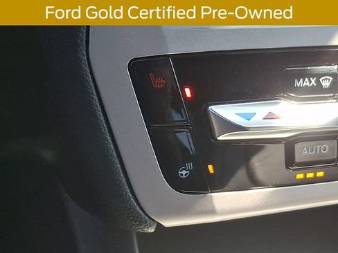 Used 2023 Ford Explorer XLT w/ Equipment Group 202A AWD/4WD image 28