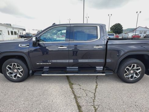 Used 2023 GMC Sierra 1500 SLT w/ SLT Premium Plus Package image 5