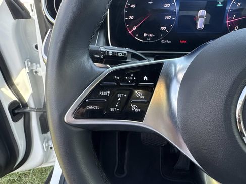 Used 2026 Mercedes-Benz GLC 300 4MATIC image 22