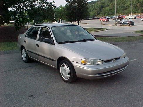Used 1999 Chevrolet Prizm w/ Preferred Equipment Group 3 FWD image 43