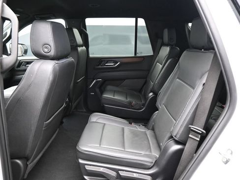 Used 2025 GMC Yukon Denali AWD/4WD image 24