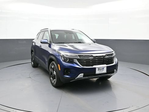 Certified 2024 Kia Seltos EX AWD/4WD image 3