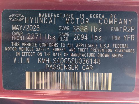 Used 2025 Hyundai Elantra SEL FWD image 33