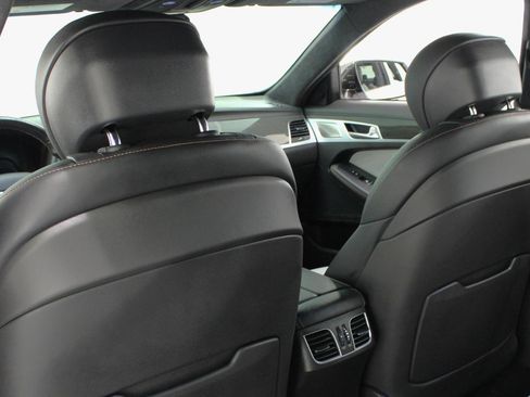 Used 2019 Genesis G80 3.3T Sport RWD image 38