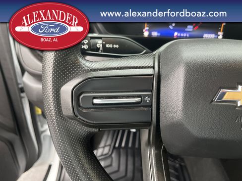 Used 2023 Chevrolet Colorado W/T image 19