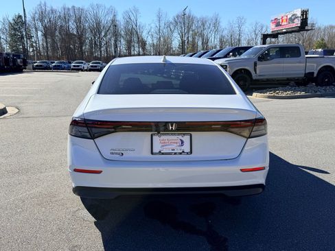 Used 2024 Honda Accord EX image 8
