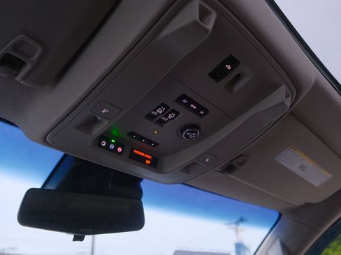 Used 2019 Cadillac Escalade Luxury image 28