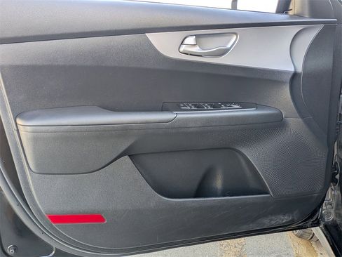 Used 2024 Kia Forte LXS image 11