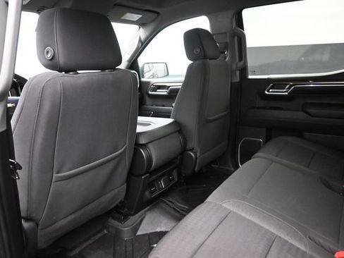 Used 2023 Chevrolet Silverado 1500 LT AWD/4WD image 25