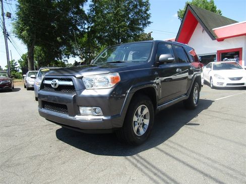 Used 2011 Toyota 4Runner SR5 w/ Premium Pkg w/Leather AWD/4WD image 11
