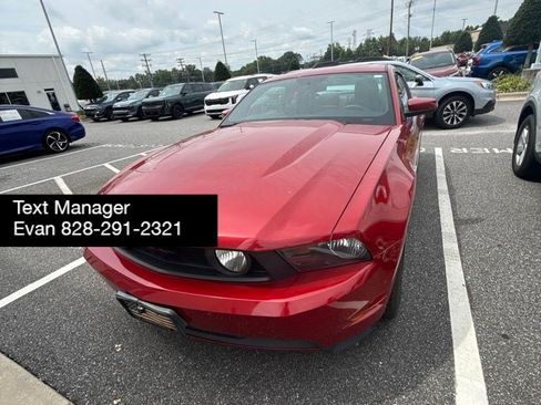 Used 2010 Ford Mustang GT RWD image 7