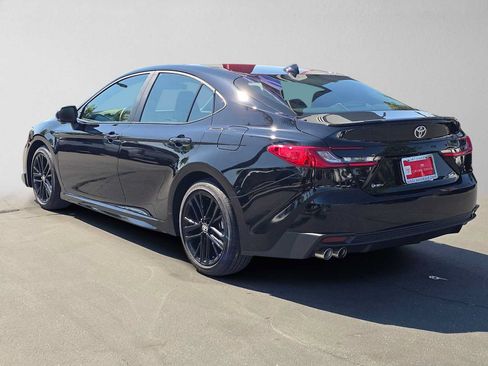 Certified 2026 Toyota Camry SE FWD image 5