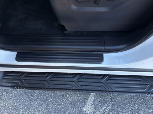 Certified 2021 Nissan Armada SV w/ SV Appearance Package image 15