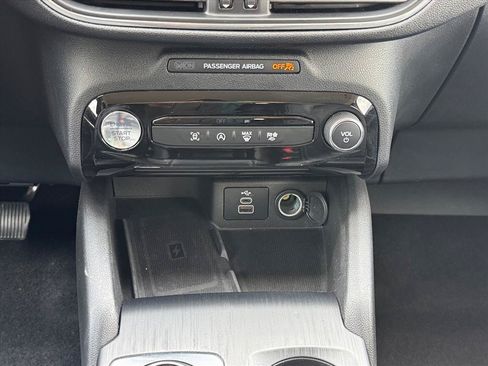 Used 2025 Ford Escape Platinum AWD/4WD image 16