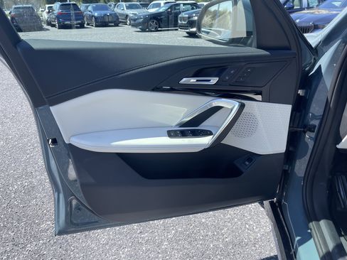 New 2026 BMW X1 xDrive28i w/ Technology Package AWD/4WD image 10