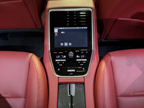 Certified 2023 Porsche Panamera 4S AWD/4WD image 23