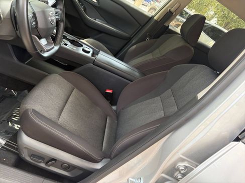 Used 2025 Nissan Rogue SV AWD/4WD image 37