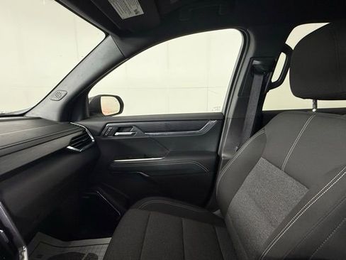 Used 2025 GMC Acadia Elevation image 19